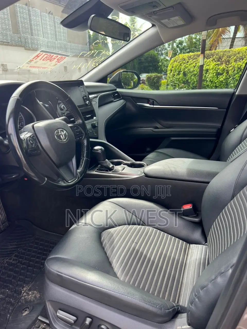 Toyota Camry SE 2022 Gray