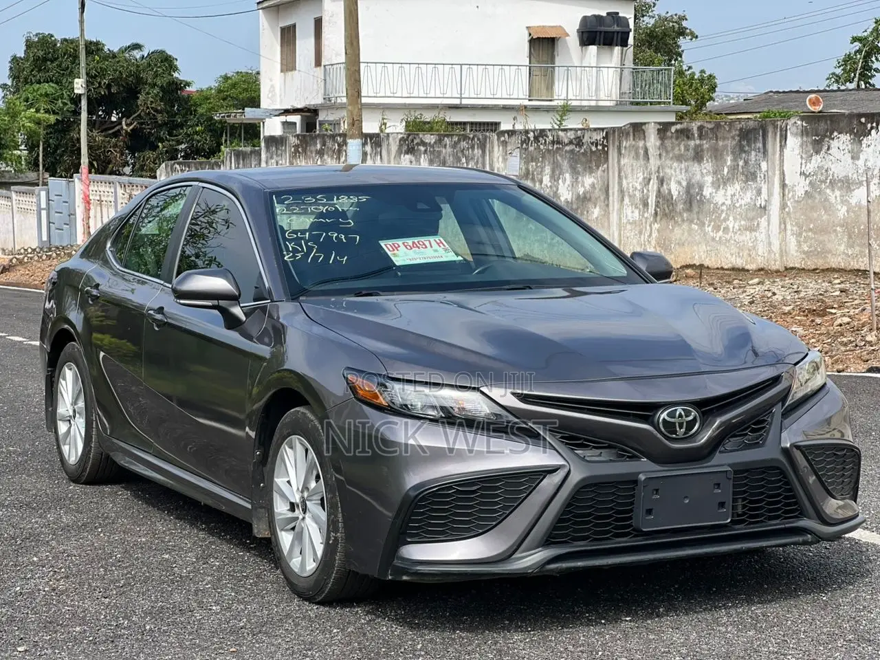 Toyota Camry SE 2022 Gray