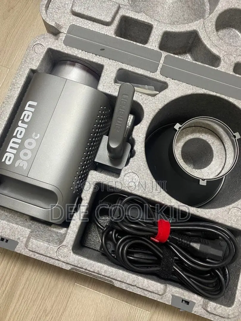 Aputure Amaran 300c Rental