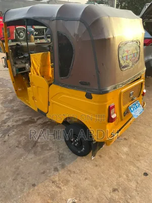 Bajaj RE 2024 Yellow