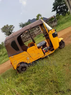 Bajaj RE 2024 Yellow