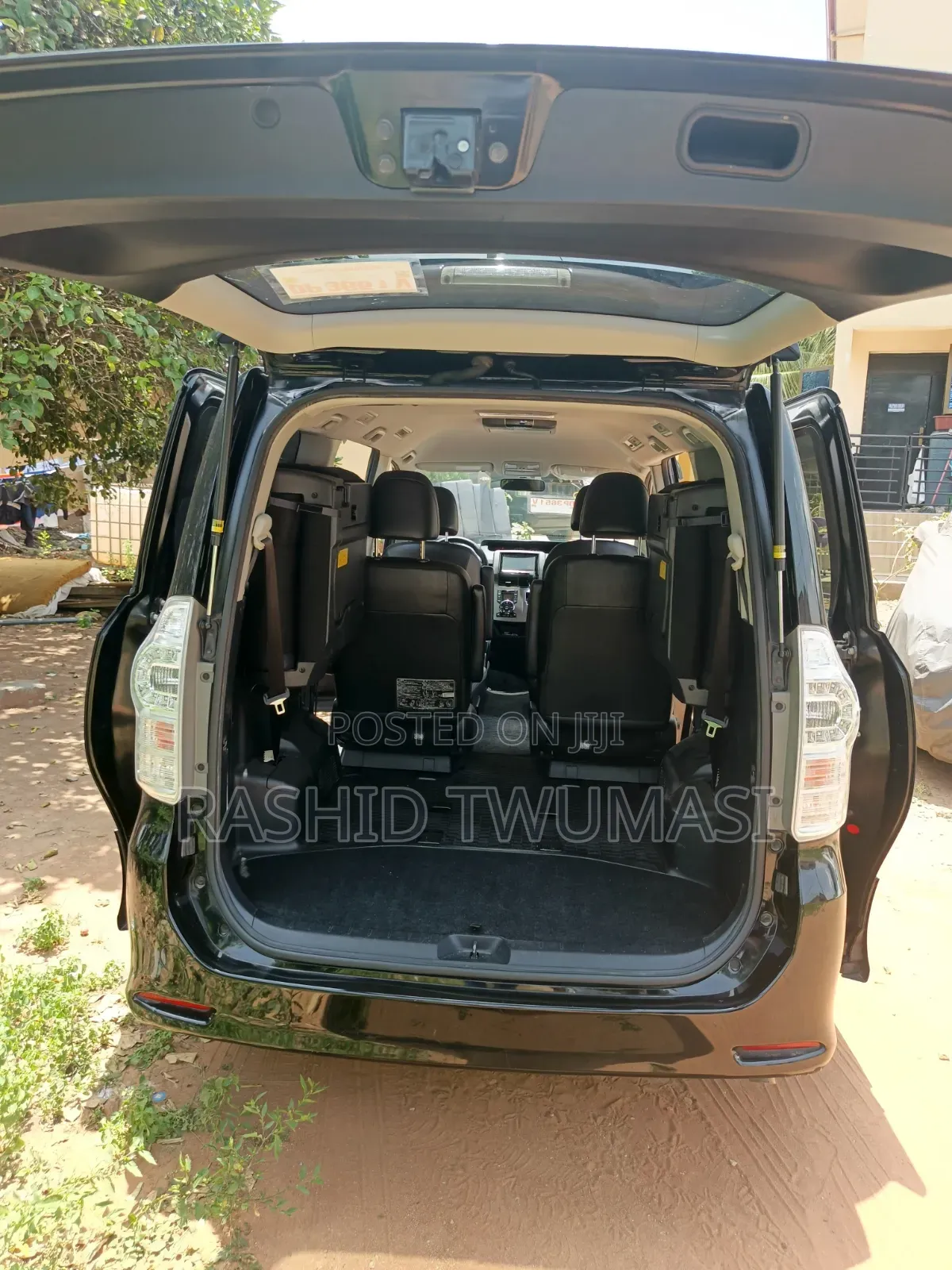Toyota Voxy 2013 Black