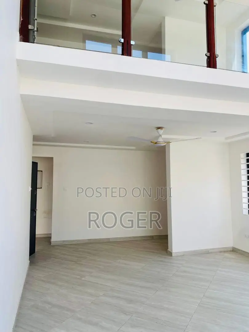4bdrm House in Achimota Kingsby, Mile 7 for sale