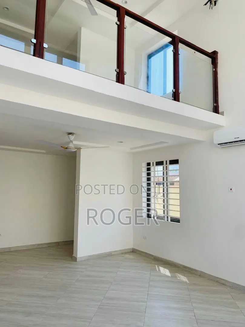 4bdrm House in Achimota Kingsby, Mile 7 for sale