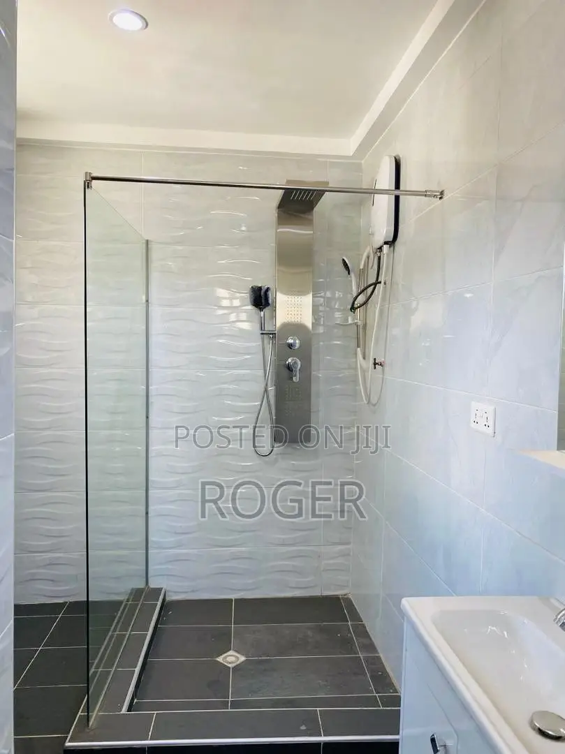 4bdrm House in Achimota Kingsby, Mile 7 for sale