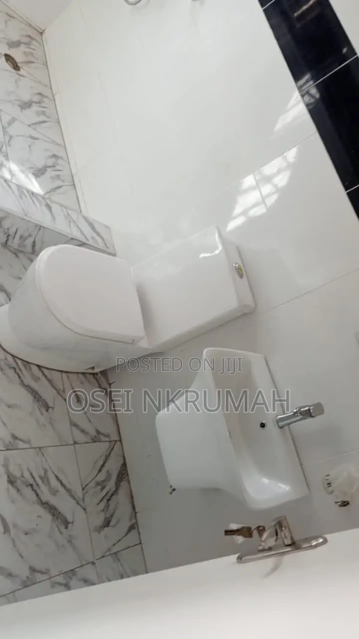 3bdrm House in New Oak Valley, Oyarifa Mall Area for rent