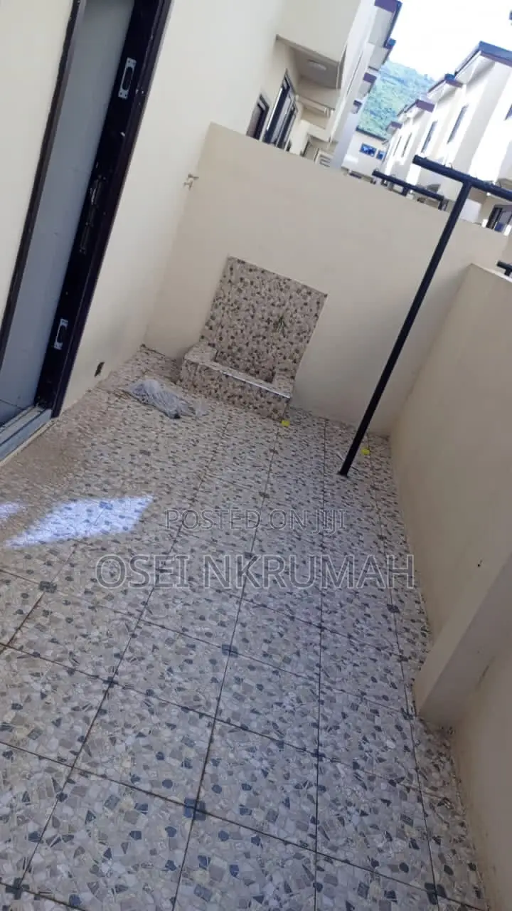 3bdrm House in New Oak Valley, Oyarifa Mall Area for rent