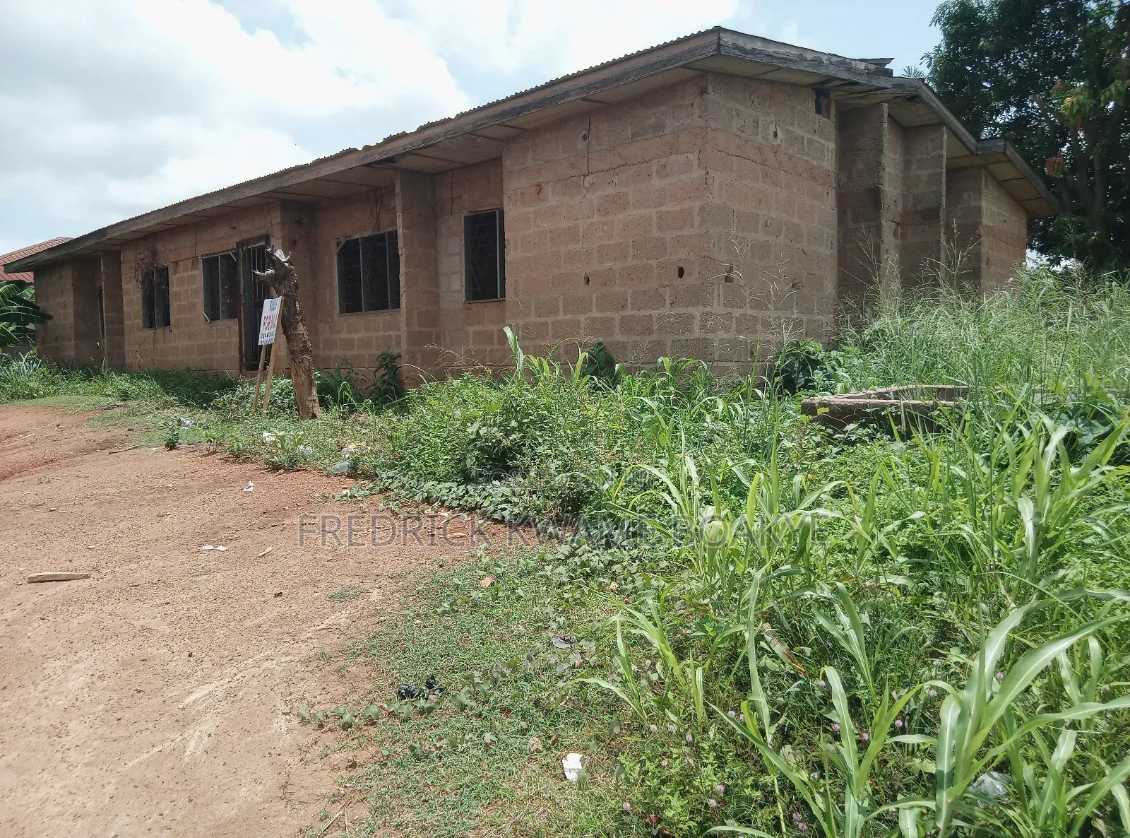 5bdrm House in Brother K Estate, Kumasi Metropolitan for sale