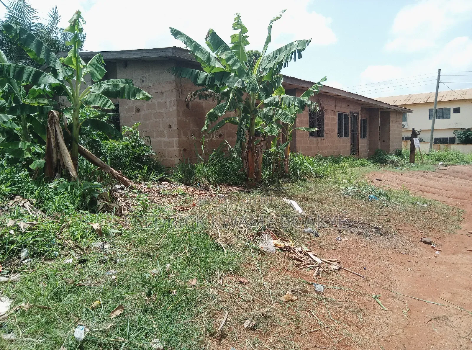 5bdrm House in Brother K Estate, Kumasi Metropolitan for sale