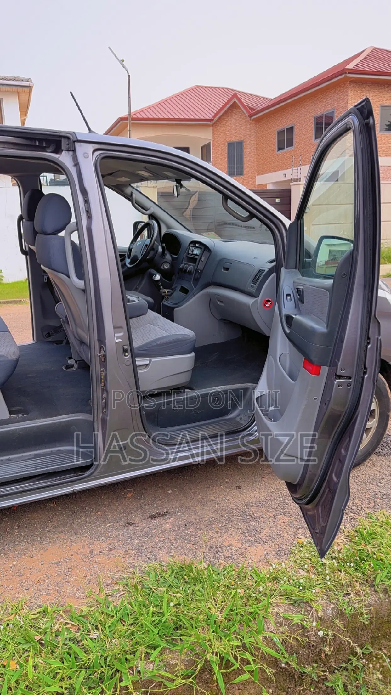 Hyundai H1 2011 Grey