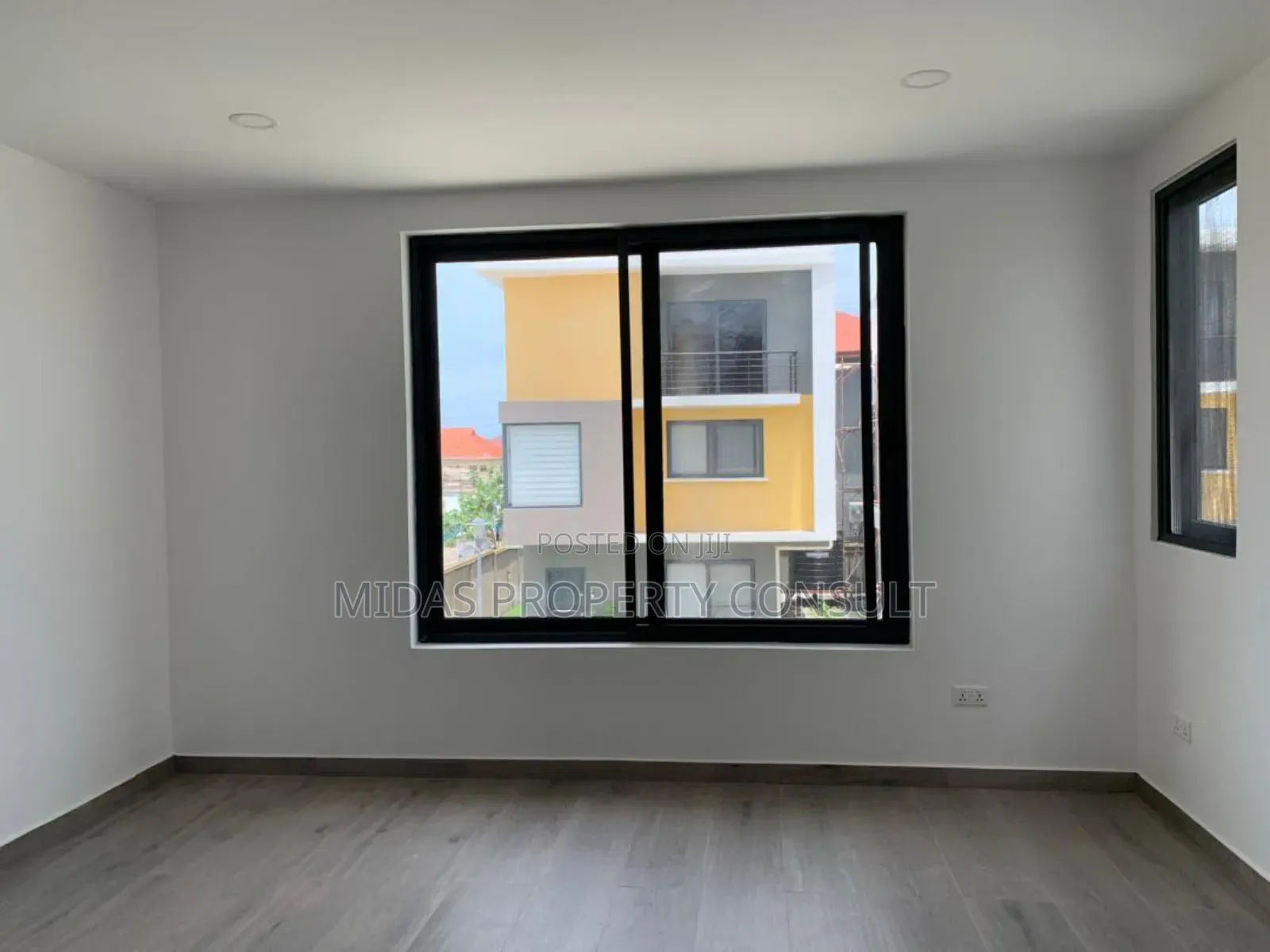 3bdrm Townhouse/Terrace in Tseaddo for sale