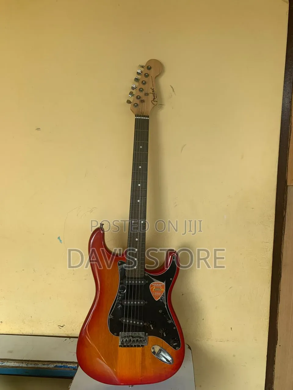 Strat-Style Electric Guitar