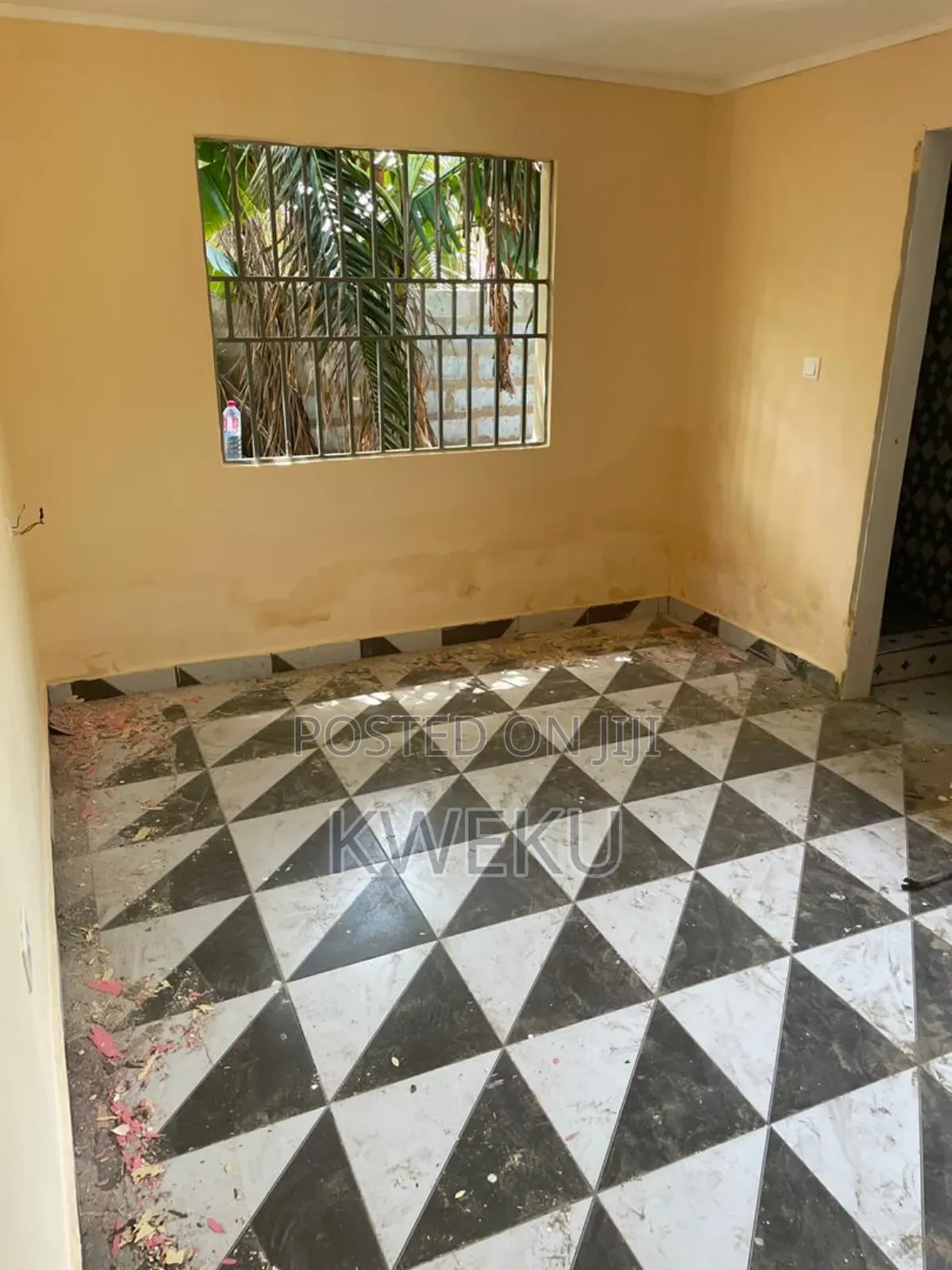 1bdrm Apartment in Estate Agency, Baatsona Total for rent