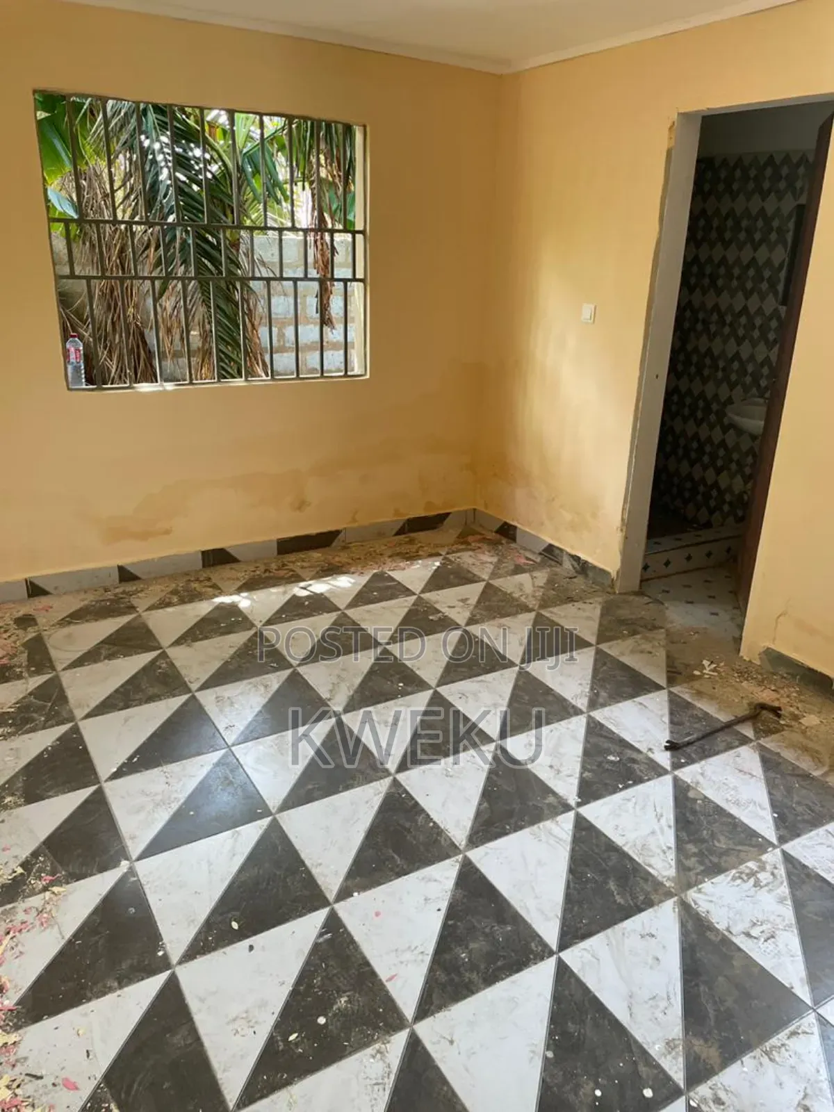 1bdrm Apartment in Estate Agency, Baatsona Total for rent