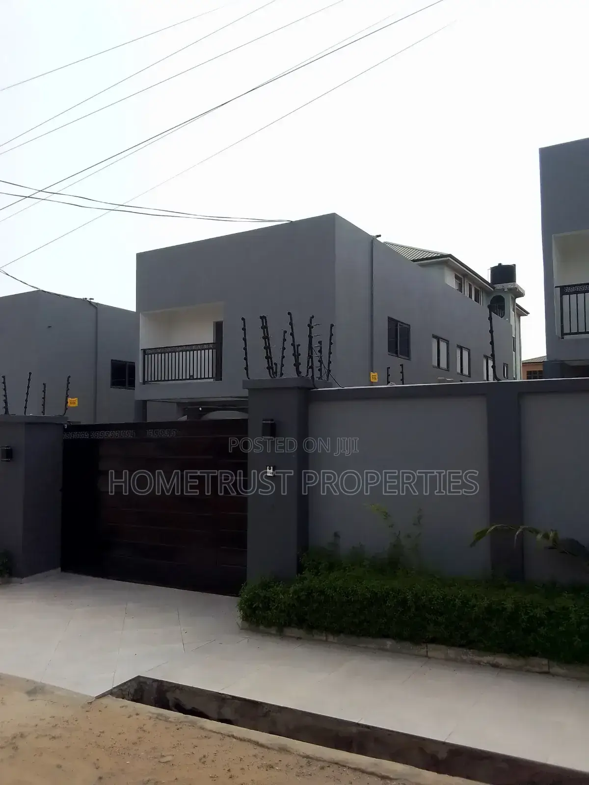4bdrm Duplex in Ashongman Melcom, Police Station for rent