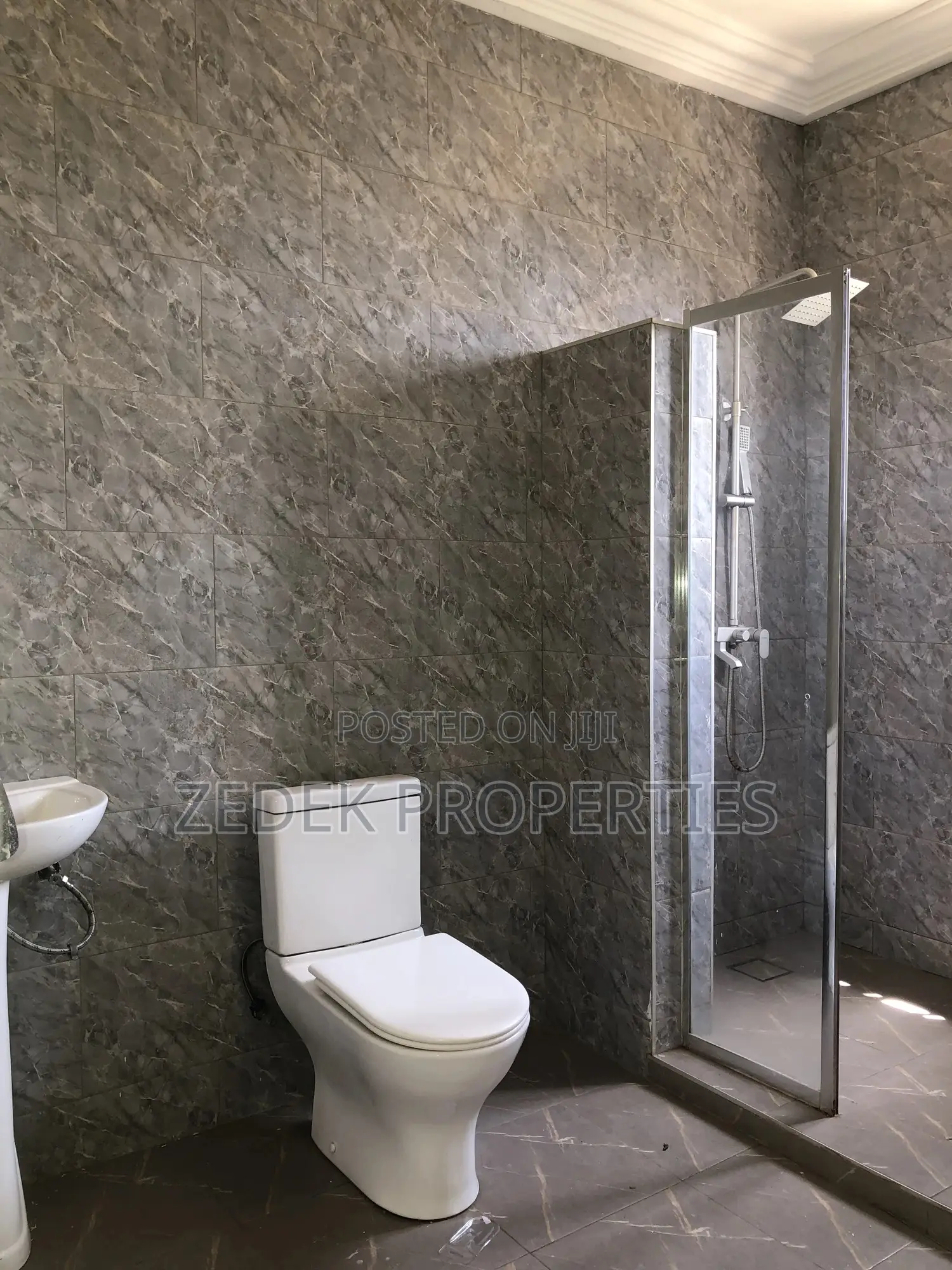 2bdrm Apartment in Kwabenya, Ashomang Estate for rent