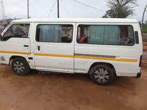 Nissan Caravan (Urvan) 2003 White