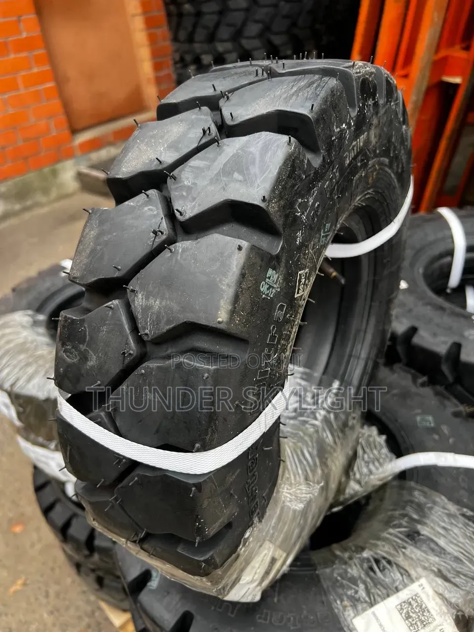 28x9-15 Solid 8.15-15 Galaxy Forklift Tyre