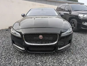 Jaguar XE 25t Premium RWD 2017 Black