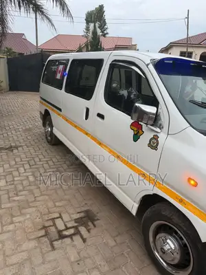 Toyota HiAce 2012 White