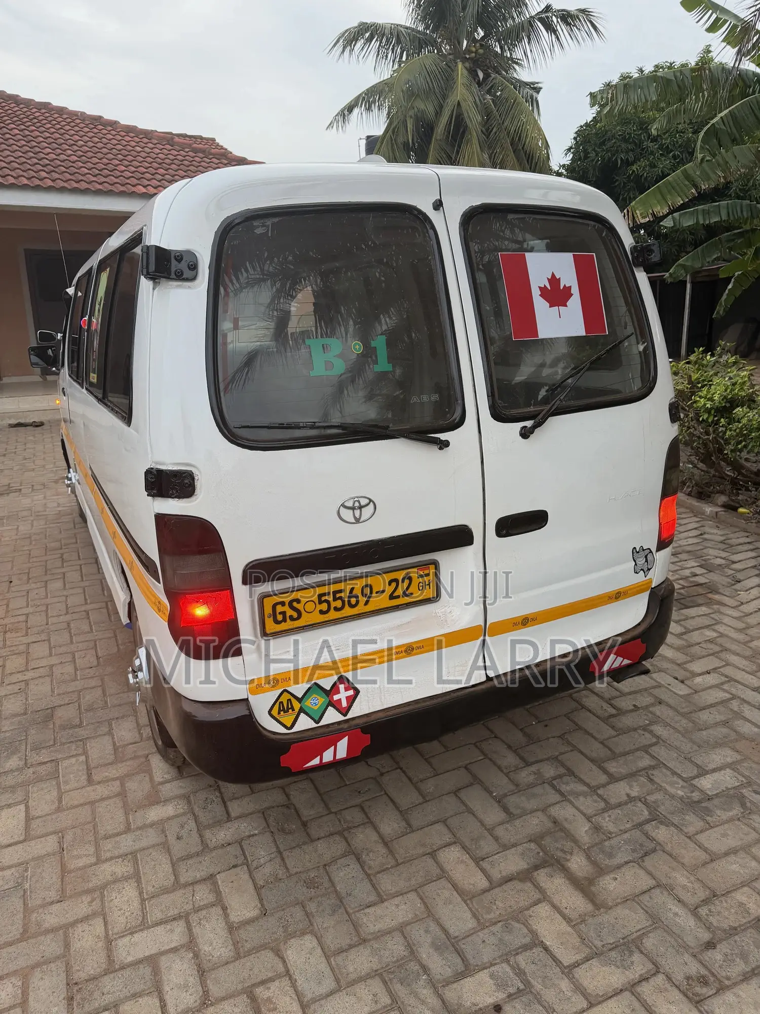 Toyota HiAce 2012 White
