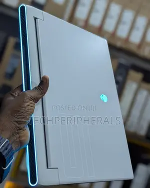 New Laptop Alienware X17 R2 64GB Intel Core i9 SSD 2T