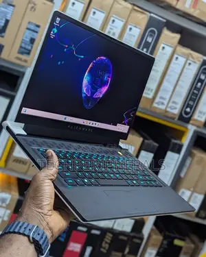 New Laptop Alienware X17 R2 64GB Intel Core i9 SSD 2T