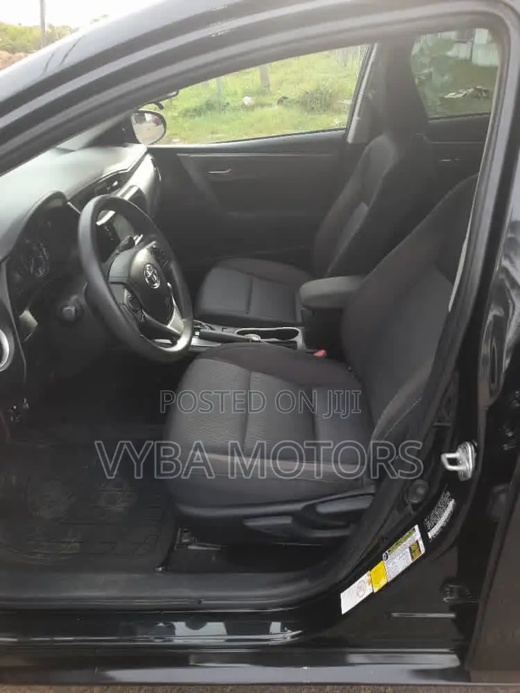 Toyota Corolla LE Eco (1.8L 4cyl 2A) 2019 Black