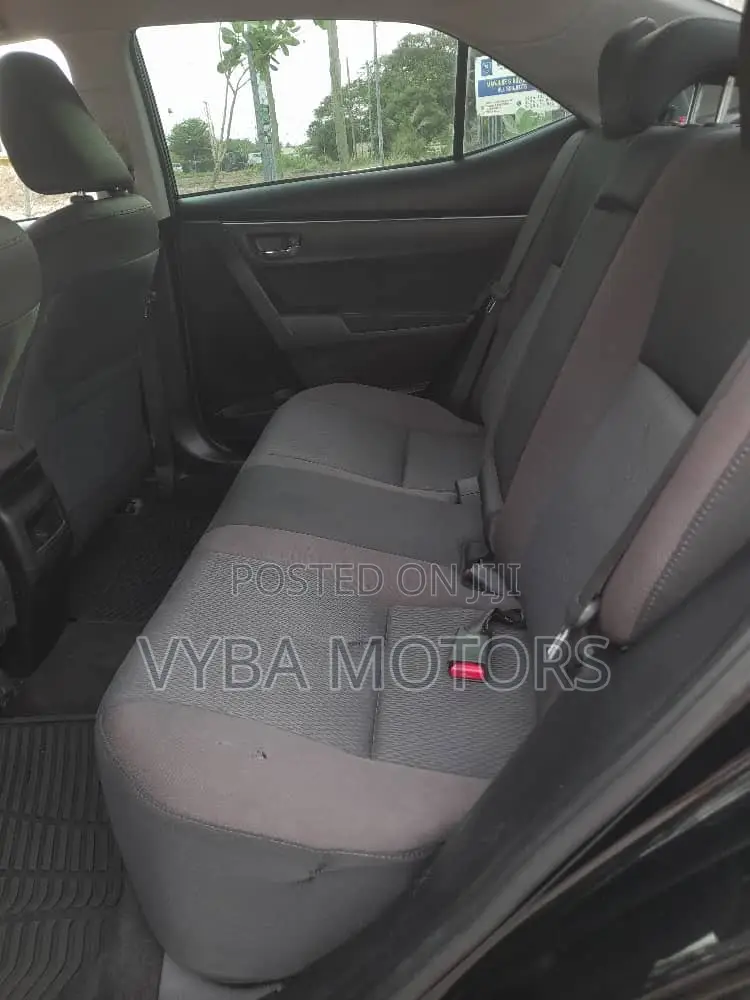 Toyota Corolla LE Eco (1.8L 4cyl 2A) 2019 Black