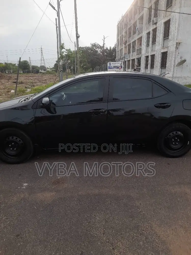 Toyota Corolla LE Eco (1.8L 4cyl 2A) 2019 Black