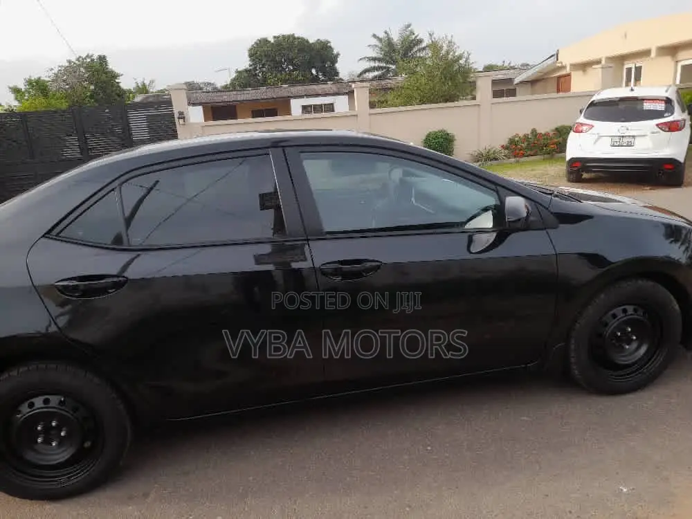 Toyota Corolla LE Eco (1.8L 4cyl 2A) 2019 Black