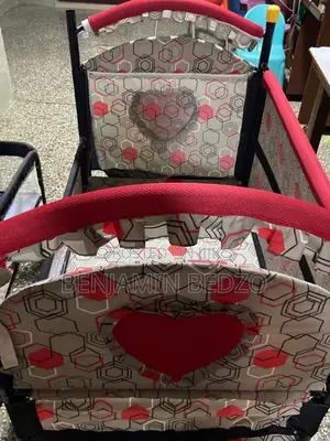 Baby’S 2 In 1 Metal Cot With Net