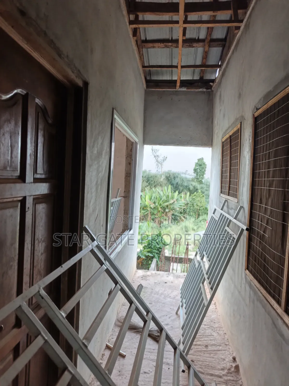 20bdrm House in Kwabre for sale