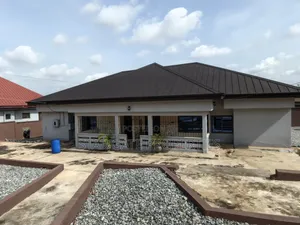 5bdrm House in Buokrom Estate South, Kumasi Metropolitan for sale