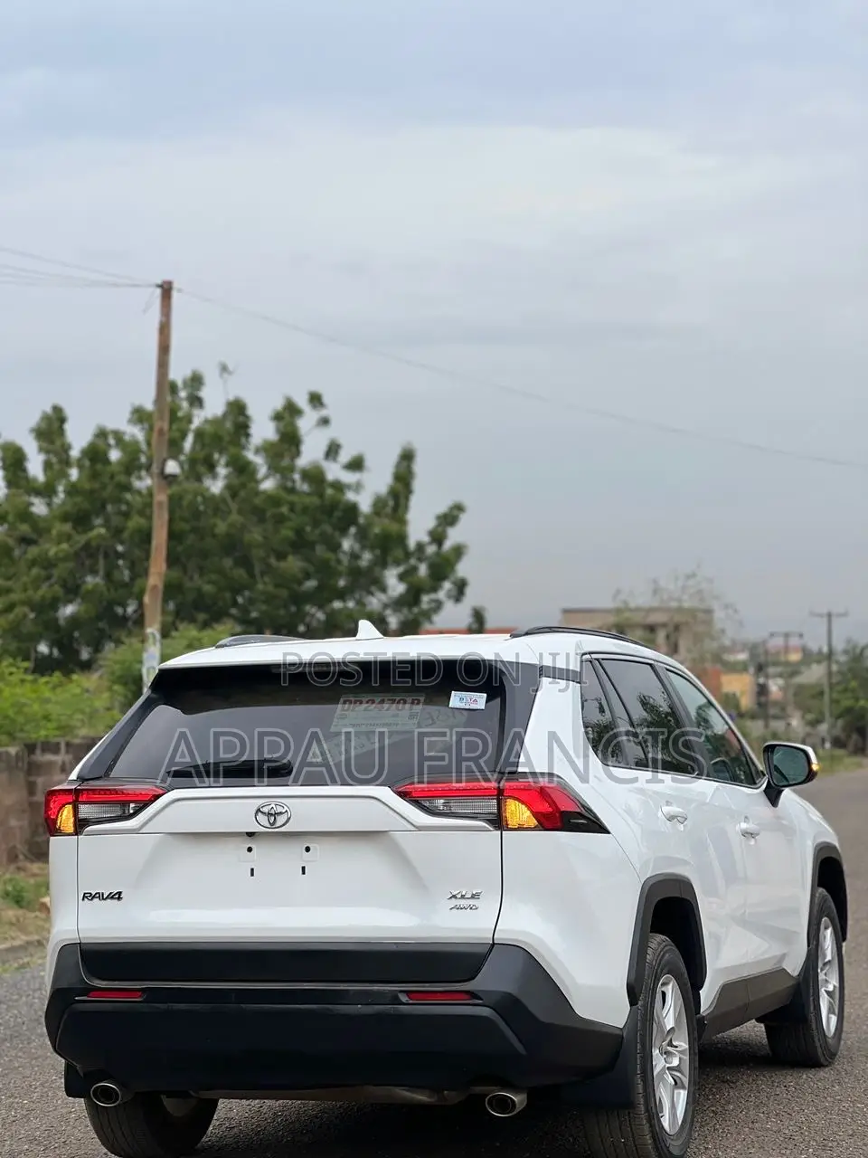 Toyota RAV4 XLE 2021 White