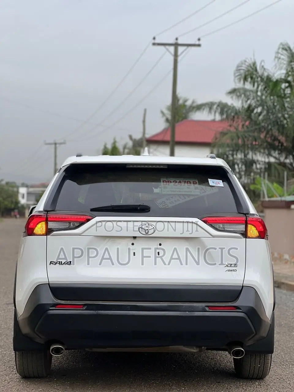 Toyota RAV4 XLE 2021 White