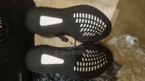 Yezzy 350 Trainers