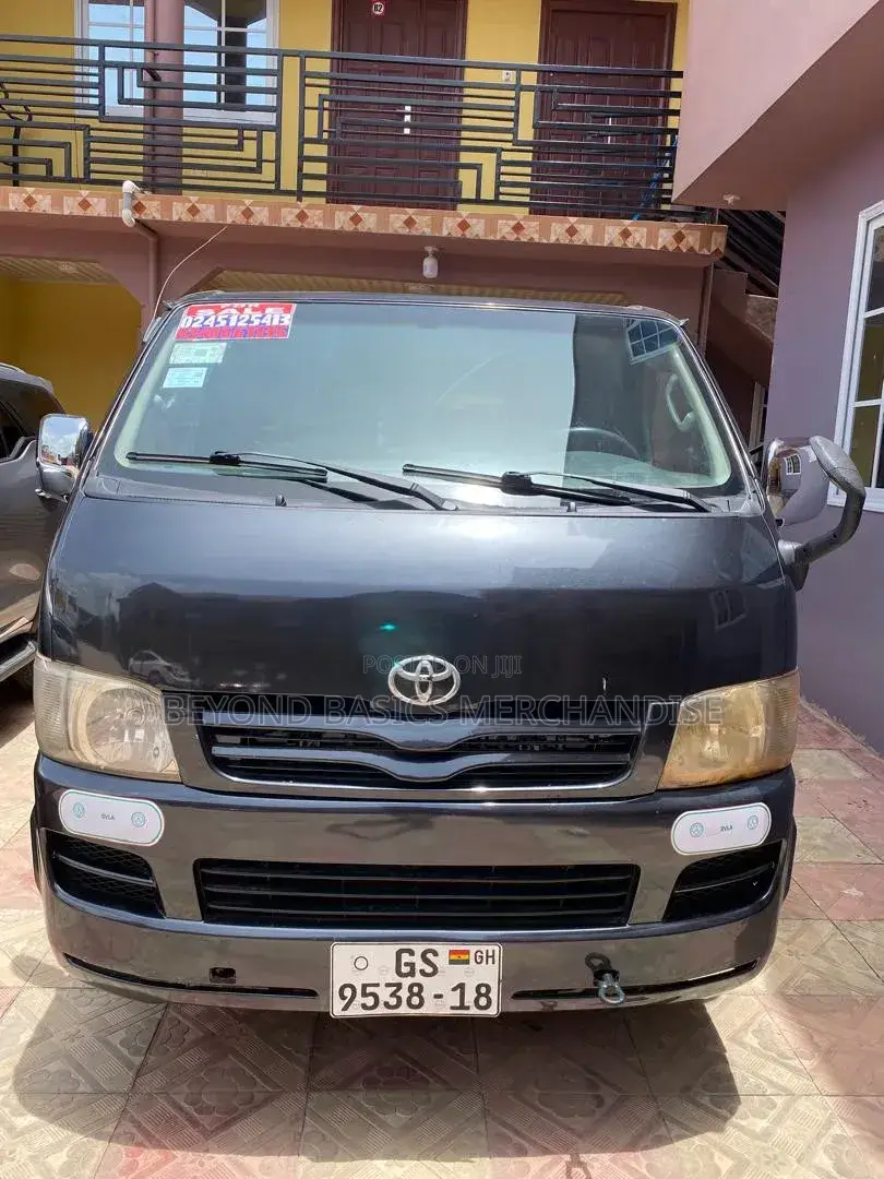 Toyota HiAce 2005 Grey