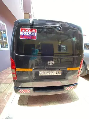 Toyota HiAce 2005 Grey