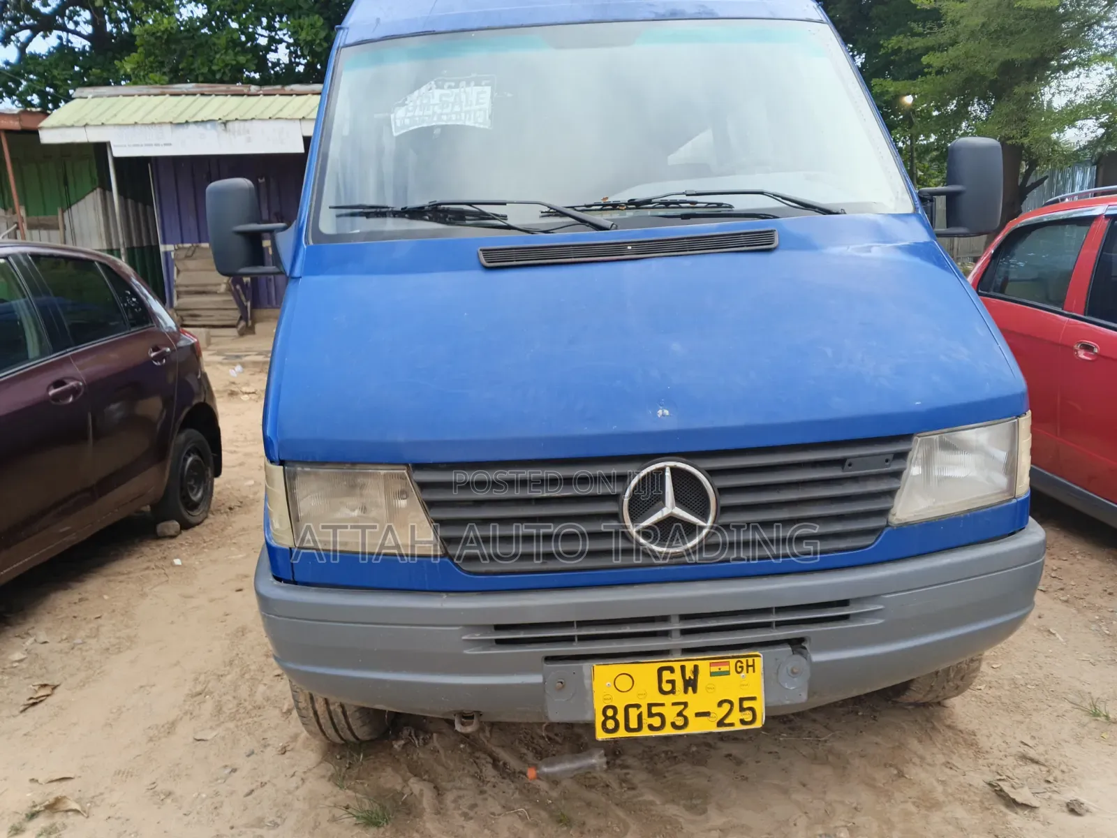 Mercedes-Benz Sprinter 2000 Blue