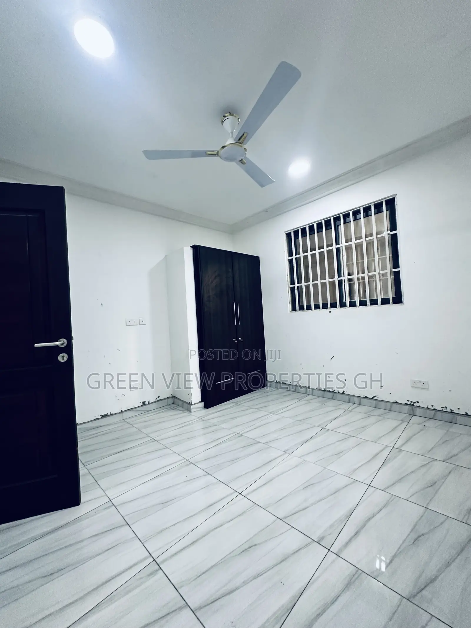 3bdrm Apartment in West Hills Mall Area for rent