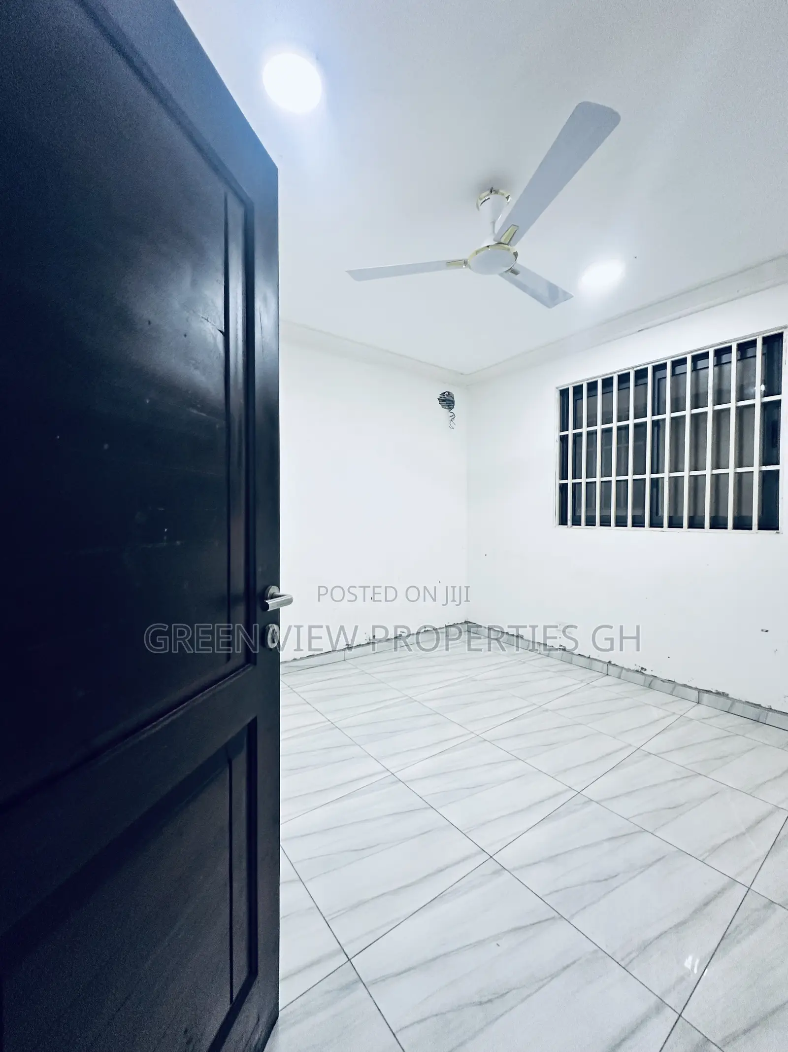 3bdrm Apartment in West Hills Mall Area for rent