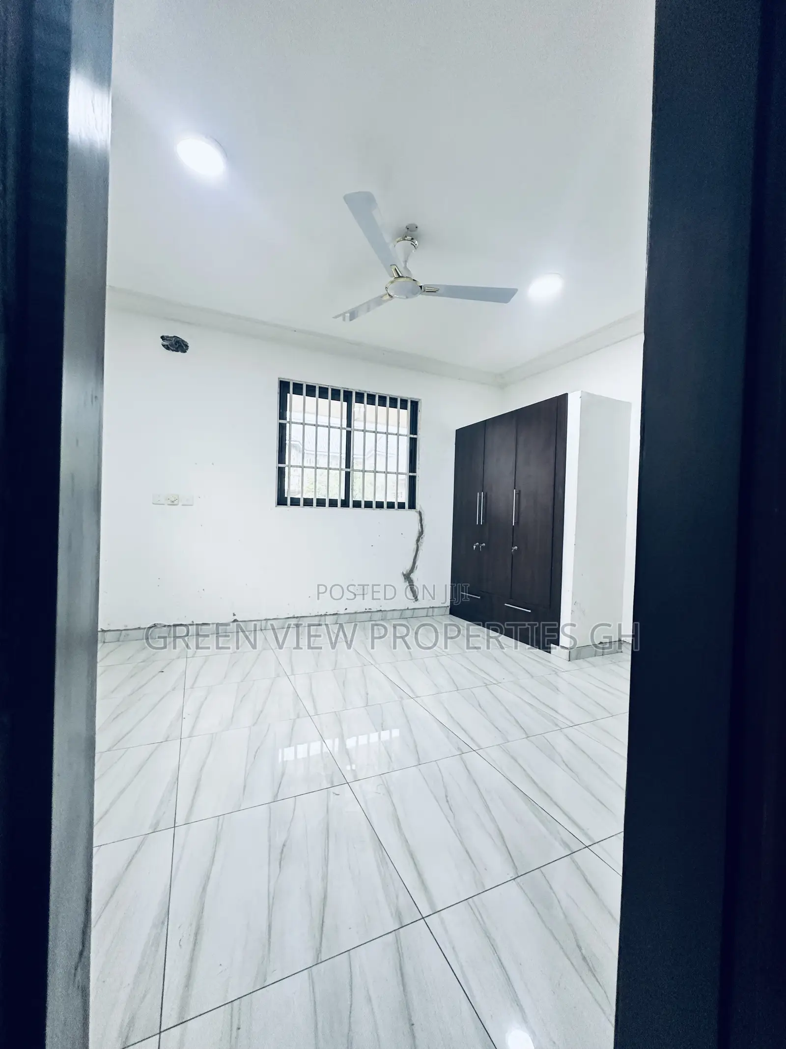 3bdrm Apartment in West Hills Mall Area for rent