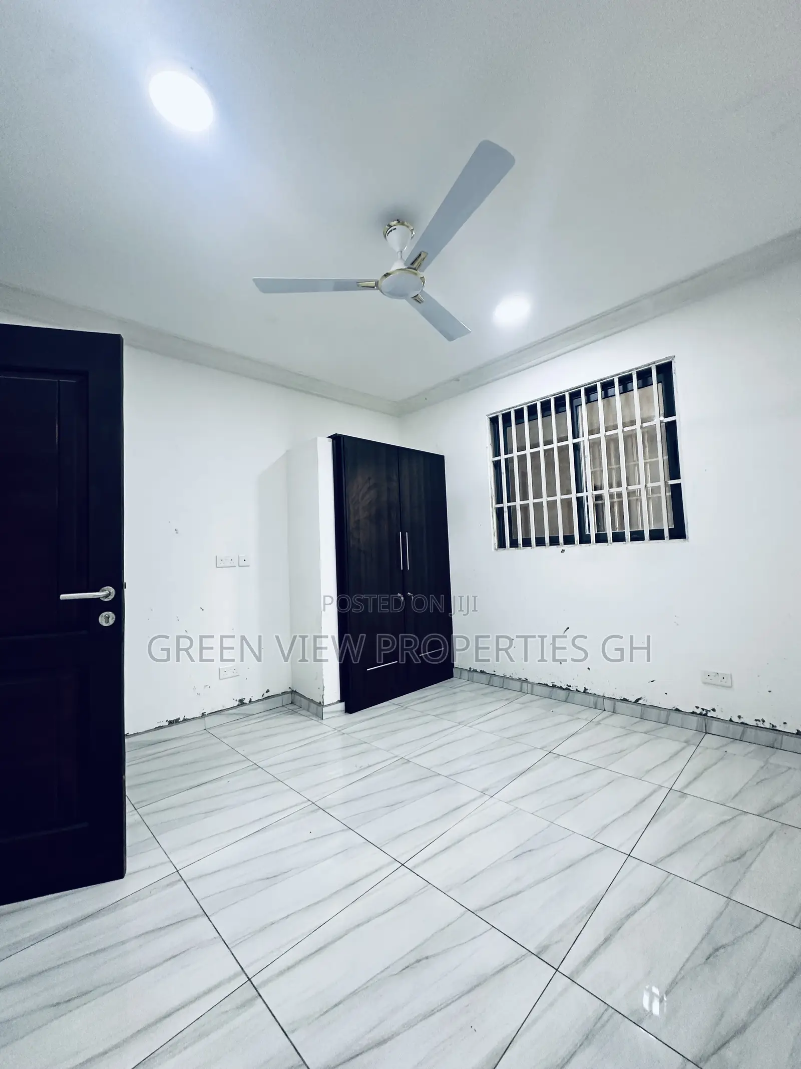 3bdrm Apartment in West Hills Mall Area for rent