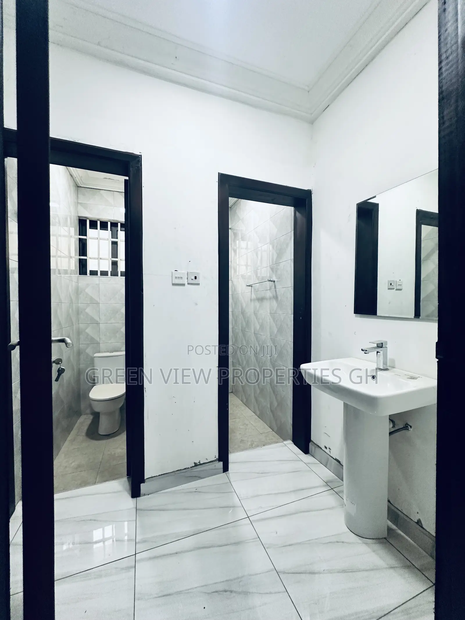 3bdrm Apartment in West Hills Mall Area for rent