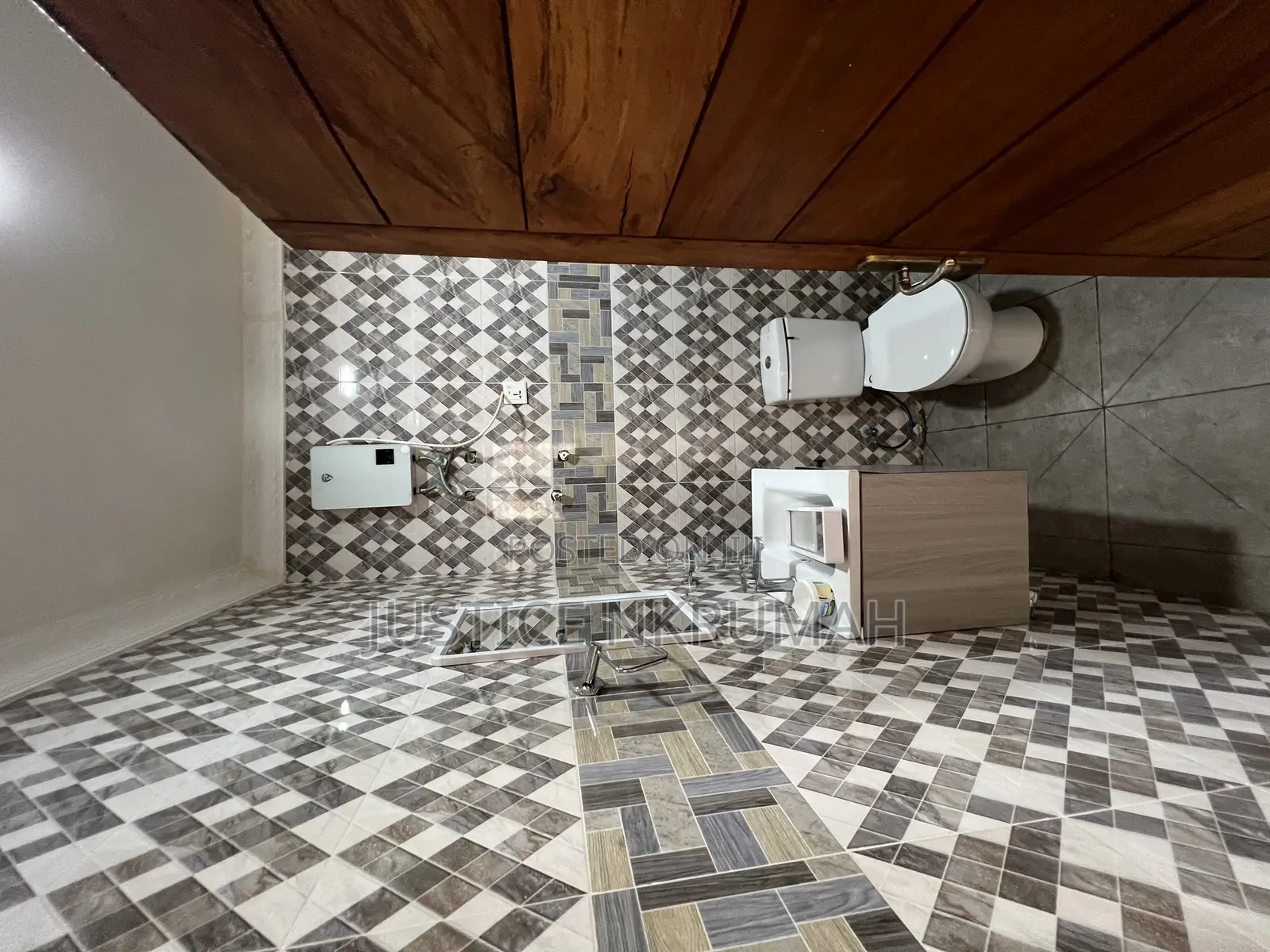 1bdrm Apartment in Mr Justice Estate, Old Barrier for rent
