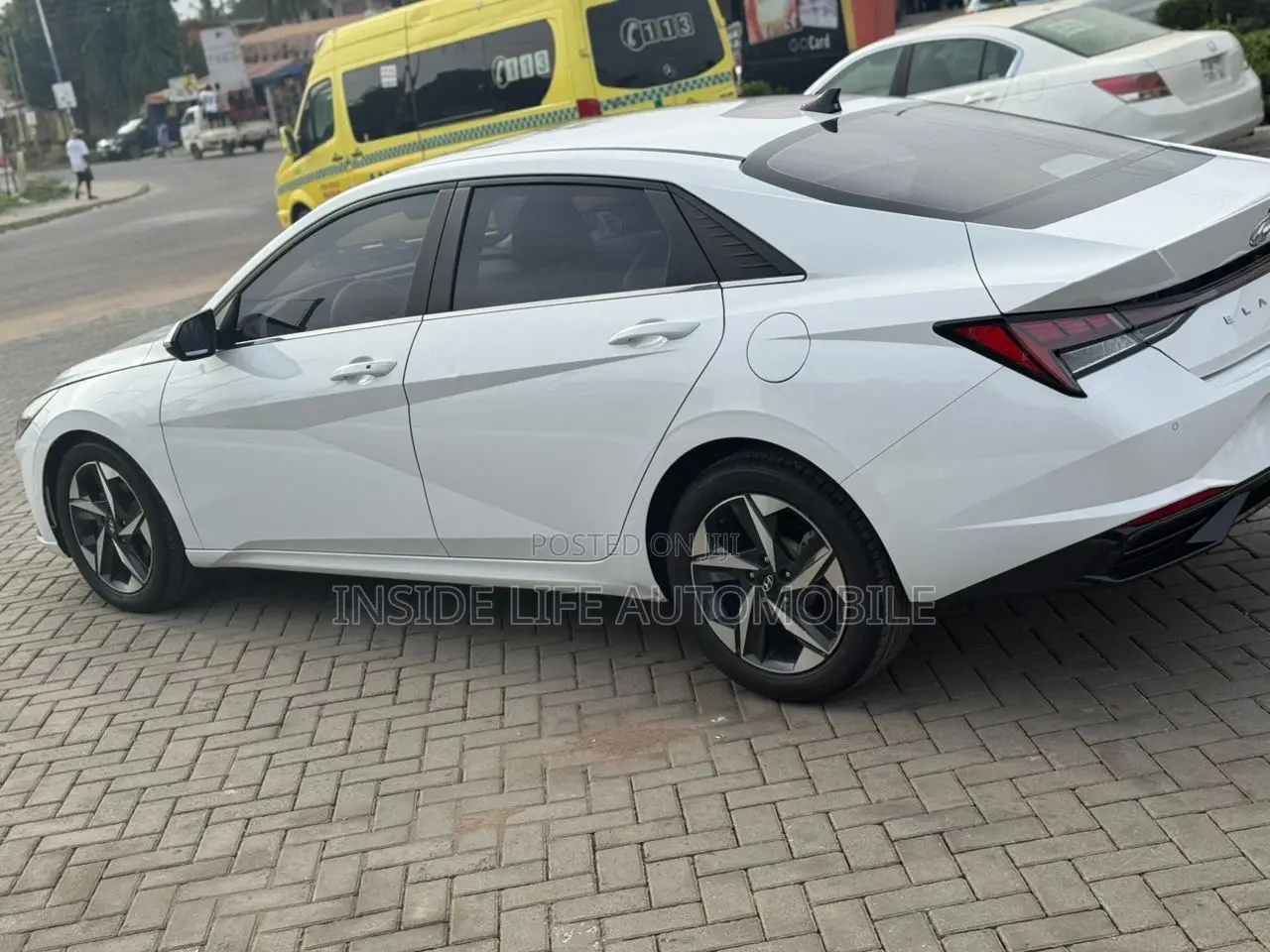 Hyundai Elantra 2023 White