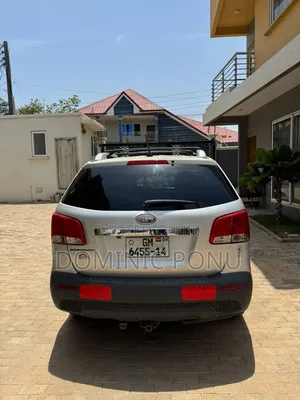 Kia Sorento 2011 Silver