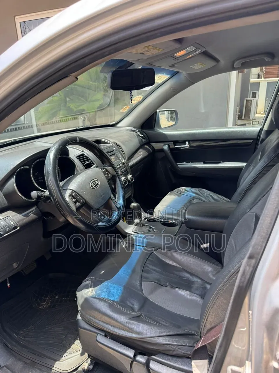 Kia Sorento 2011 Silver