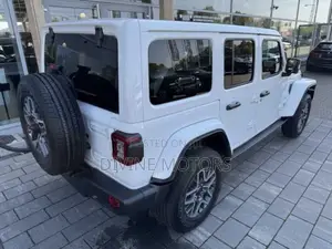 Jeep Wrangler Sahara 4 Door 4x4 2024 White